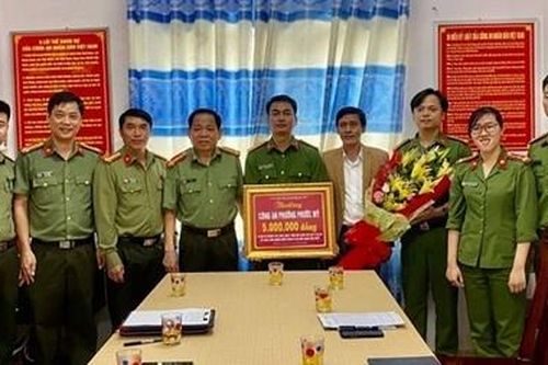 Dùng CMND Việt Nam che giấu 2 khách Trung Quốc lưu trú tại Đà Nẵng