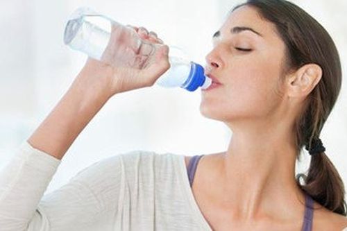 Một thói quen uống nước mà người Việt cần bỏ ngay từ bây giờ