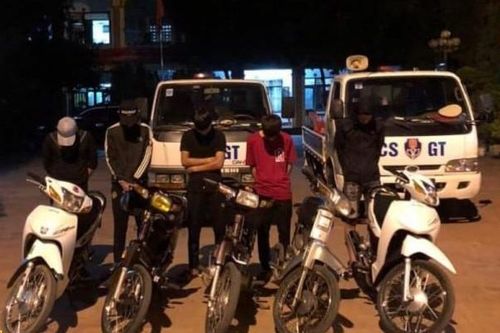 Bắt nhóm 'quái xế' phóng nhanh, lạng lách trên đường phố