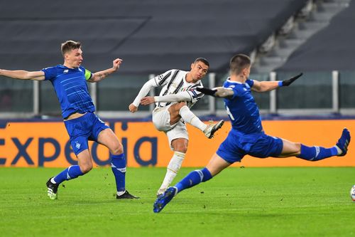 9 CLB góp mặt ở vòng knock-out Champions League