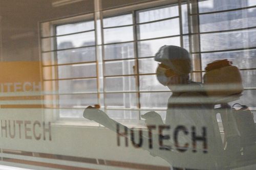 ĐH HUTECH phun khử trùng sau khi có học viên mắc Covid-19