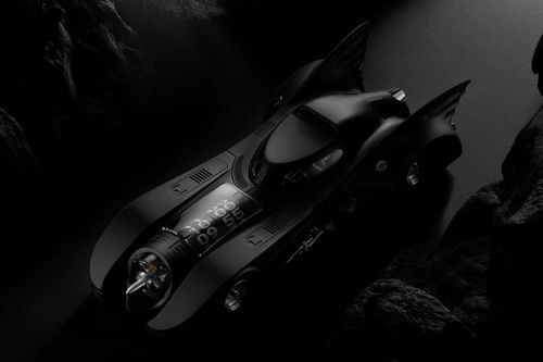 Đồng hồ thiết kế giống xe của Batman có giá gần 30.000 USD