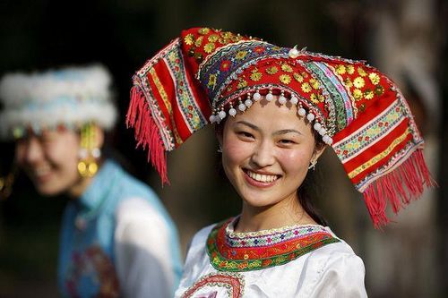 Nhân viên du lịch Trung Quốc được yêu cầu cười đúng chuẩn