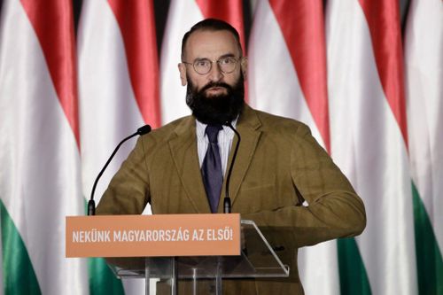 Thủ tướng Hungary lên án quan chức dự tiệc sex giữa đại dịch