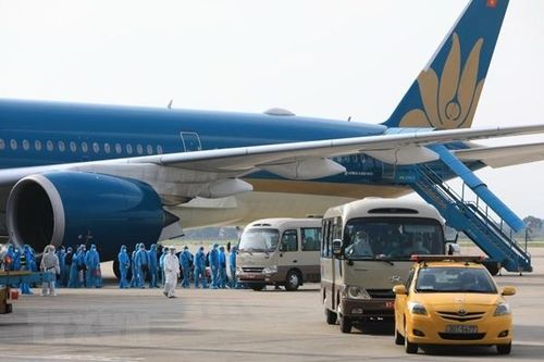 Tạm ngưng thực hiện chuyến bay thương mại đưa công dân về nước