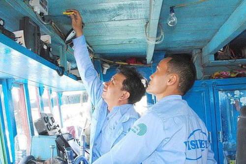 Đẩy nhanh tiến độ lắp đặt thiết bị giám sát hành trình tàu cá