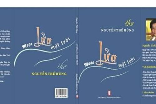 Lửa thơ sáng từ mắt chữ
