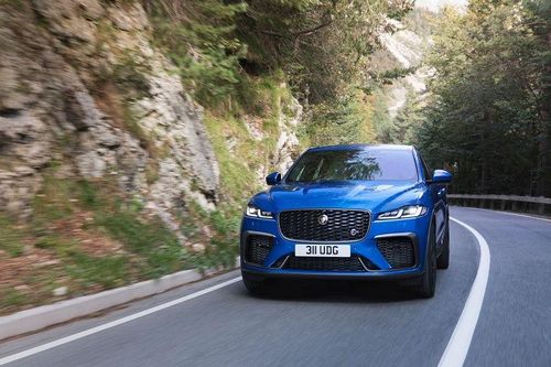 Jaguar F-Pace SVR 2021 nhanh hơn, sang trọng hơn