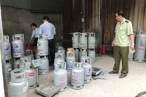 Nhức nhối vấn nạn 'mài vỏ, cắt tai' bình gas