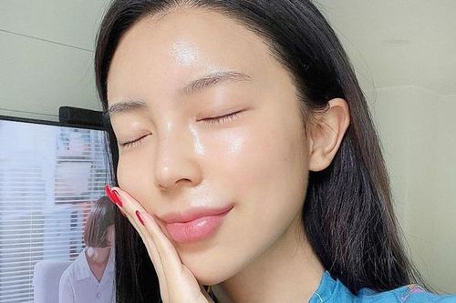 Học phụ nữ Hàn 5 cách giữ da luôn căng mọng bất chấp thời tiết mùa Đông khô hanh