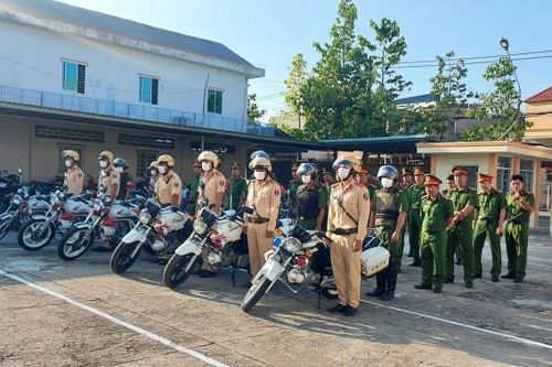 Ra mắt Tổ công tác bảo đảm trật tự an toàn giao thông, an ninh trật tự ở Thoại Sơn