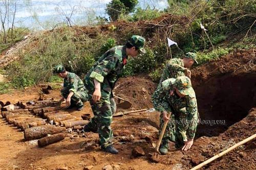 Tháo gỡ, tiêu hủy thành công hơn 800 kg đạn pháo dưới móng nhà dân