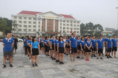 Hưởng ứng giải chạy 'Tết ấm cho người nghèo'