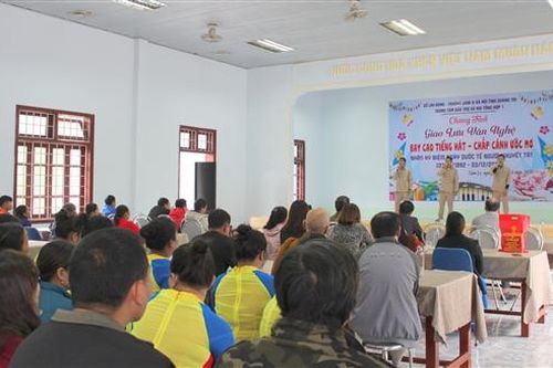 Giao lưu văn nghệ 'Bay cao tiếng hát - Chắp cánh ước mơ'