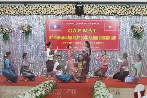 Gặp mặt Kỷ niệm 45 năm Ngày Quốc khánh nước CHDCND Lào
