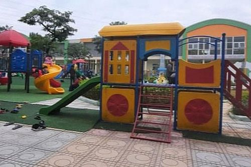 Rà soát nguy cơ mất an toàn sau vụ trẻ mầm non Đông La phải cấp cứu do kẹt cầu trượt