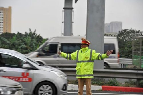 Gỡ những 'nút thắt' ùn tắc tại các tuyến cửa ngõ ra vào Thủ đô