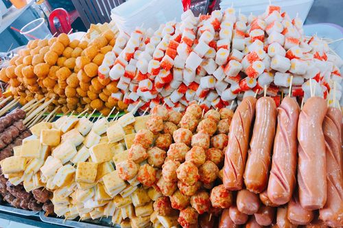Hội chợ mua sắm và ẩm thực Việt - Thái cập bến Kiên Giang