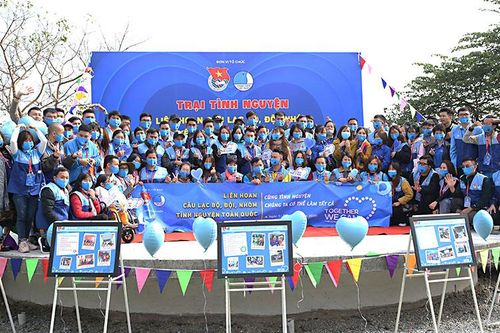 Lựa chọn 100 'Thủ lĩnh tình nguyện' tiêu biểu của Việt Nam