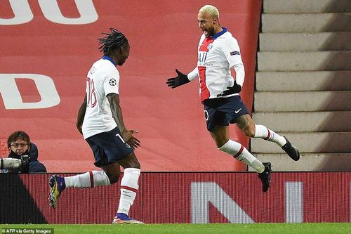 Thua PSG, cơ hội nào để MU đi tiếp?
