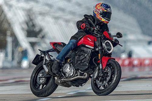 'Quỷ nhỏ' Ducati Monster 821 2021 đã giảm cân thành công