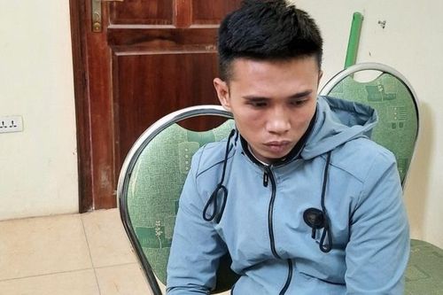 Đang trong thời gian chờ xét xử vẫn tiếp tục hiếp dâm nhân viên quán hát
