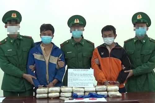 Bắt 2 đối tượng mua bán, vận chuyển 90.000 viên ma túy tổng hợp