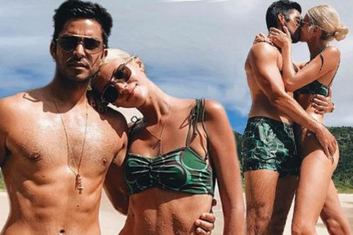 Siêu mẫu 1m80 Devon Windsor ôm hôn chồng nồng nàn trên biển