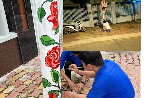 Cột điện 'nở hoa' nhờ bàn tay khéo léo của đoàn viên