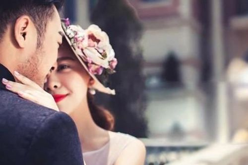 Sếp bà trẻ đẹp và chiêu qua mặt 'cắm sừng' chồng không ai tin nổi