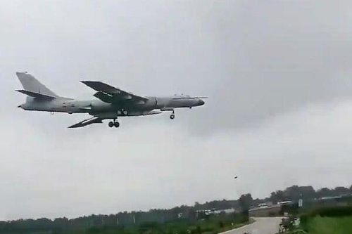 Máy bay ném bom Trung Quốc khiến Mỹ lo 'sốt vó'
