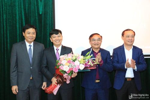 Công bố Quyết định chỉ định cán bộ tham gia BCH Đảng bộ huyện Đô Lương, nhiệm kỳ 2020-2025