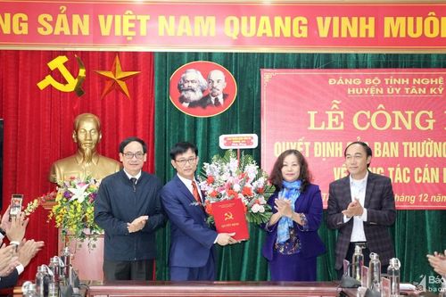 Công bố Quyết định của Ban Thường vụ Tỉnh ủy về công tác cán bộ ở Tân Kỳ