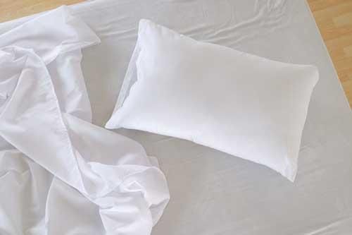 Mẹo giặt sạch chăn ga gối mà không cần dùng nước tẩy