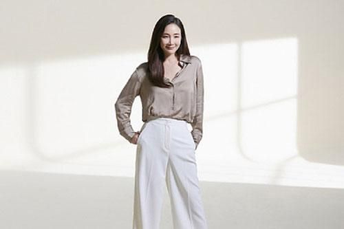 Choi Ji Woo tái xuất sau sinh