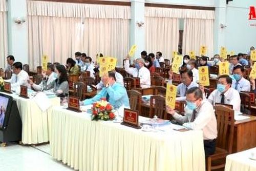 Bế mạc kỳ họp lần thứ 18 HĐND tỉnh khóa IX