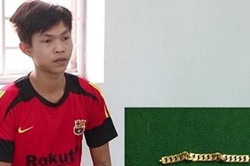 Cháu đến nhà chơi rồi trộm vàng của cô ruột