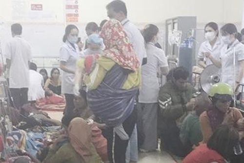 Hàng trăm người nôn ói sau khi ăn xôi từ đoàn từ thiện