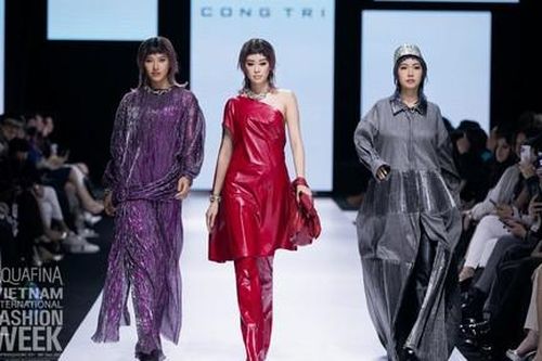 Khánh Vân diễn First Face cho NTK Nguyễn Công Trí