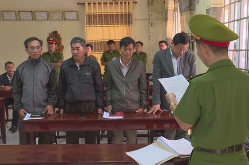 Bắt thêm nhiều cán bộ tại Công ty Lâm nghiệp Ea Kar