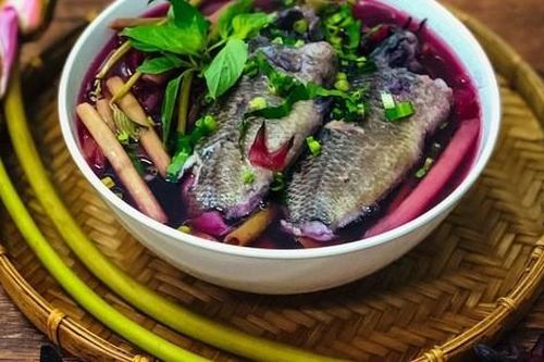 Thứ quả đến mùa mọc đầy đồng, nấu canh chua thì thanh mát, bổ, khi ăn nhớ lại cả bầu trời ký ức