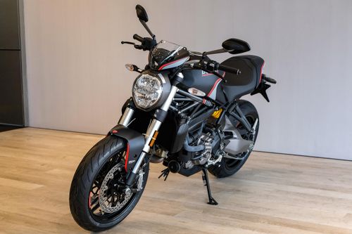 Chi tiết Ducati Monster 821 Stealth giá 455 triệu đồng tại Việt Nam