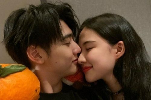 Nam ca sĩ Trung Quốc bị tố ngoại tình với nhiều cô gái