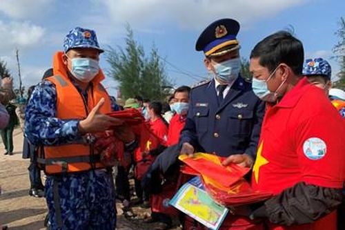 Cảnh sát biển với đồng bào dân tộc, tôn giáo