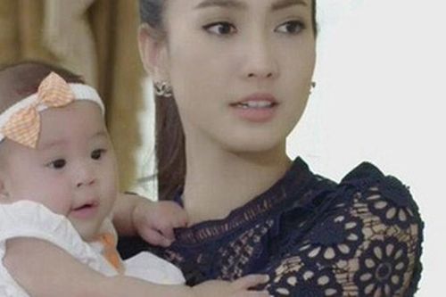 Mẹ chồng nằng nặc không cho cháu về quê ngoại vì nhập gia tùy tục