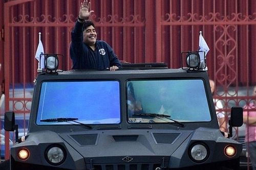 Các con Maradona đâm đơn ra tòa giành quyền thừa kế