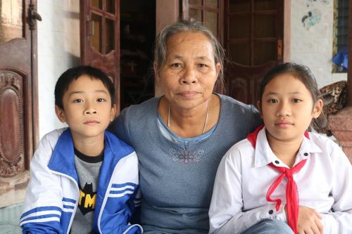 Chuyện ghi ở làng vọng phu: Nước mắt người mẹ già