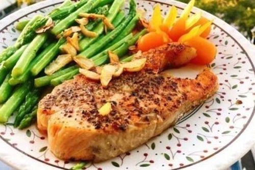 Công thức làm cá hồi nướng măng tây đơn giản, bổ dưỡng