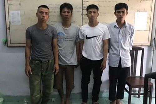 Mâu thuẫn do cười khẩy, hai nhóm thanh niên rủ 'viện binh' hỗn chiến kinh hoàng