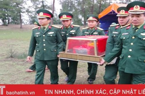 Cất bốc, tiễn đưa hài cốt liệt sỹ ở Hà Tĩnh về Nghệ An